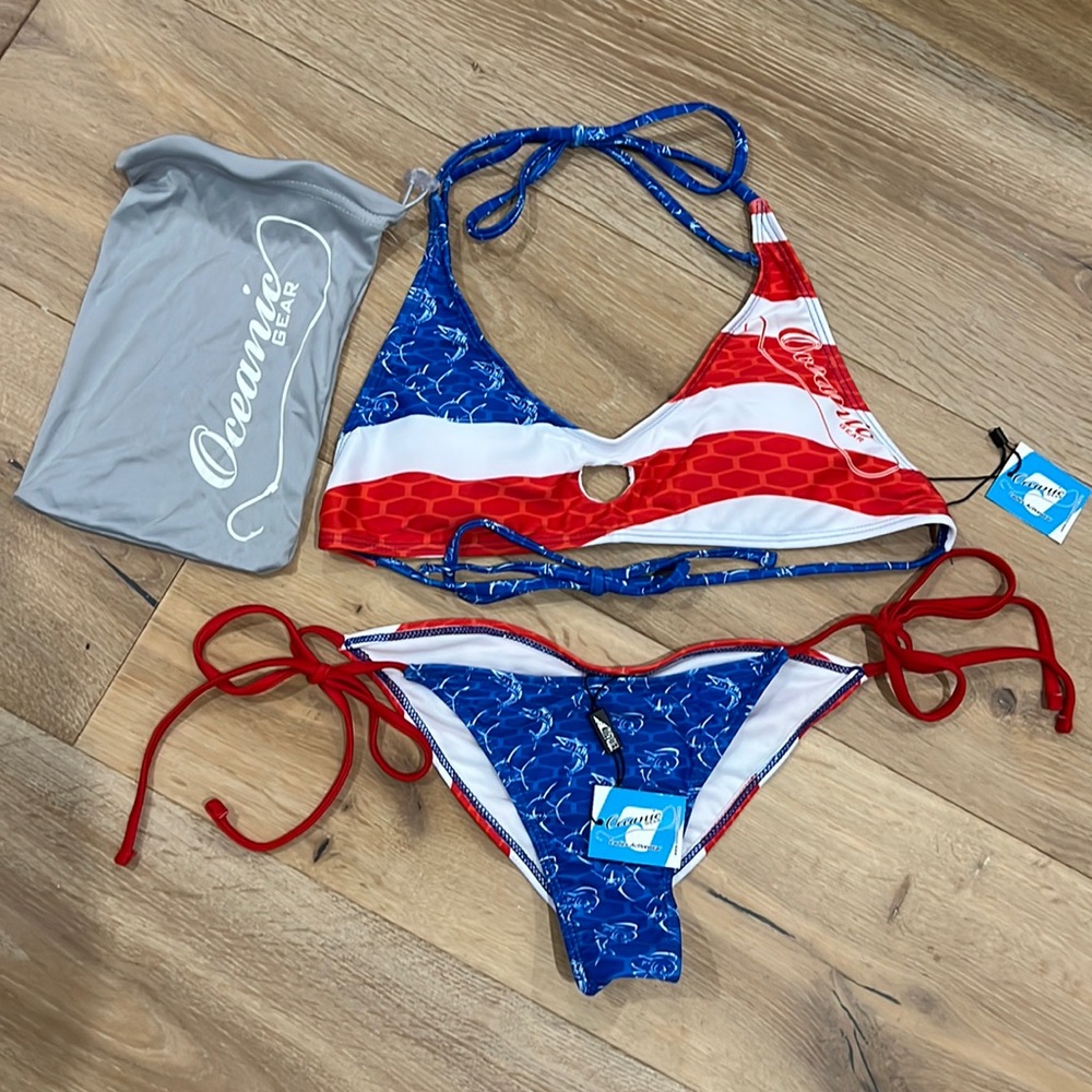 NWT 🇺🇸 Oceanic Red White Blue bathing suit w/storage bag